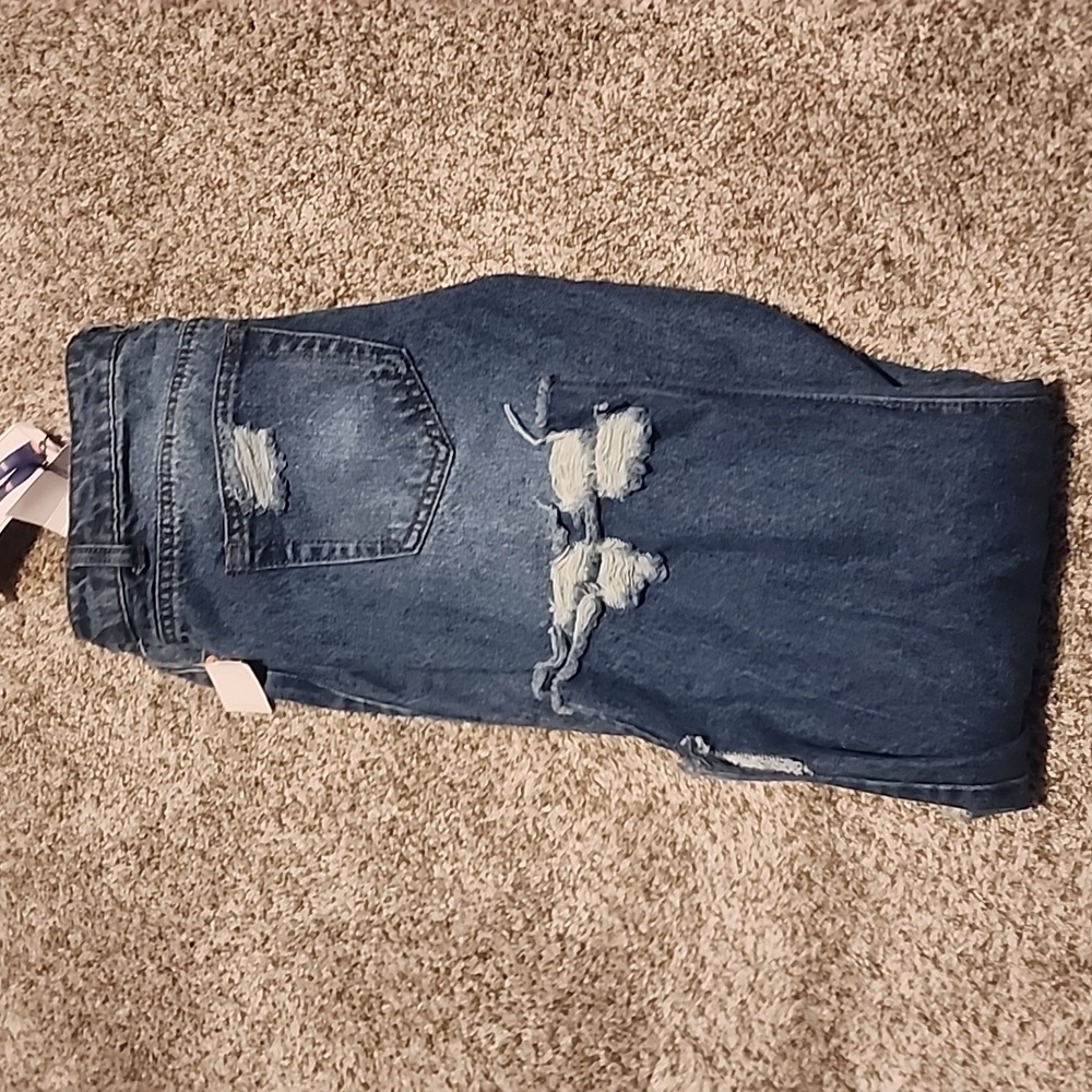 Jeans - Picture 2 of 3